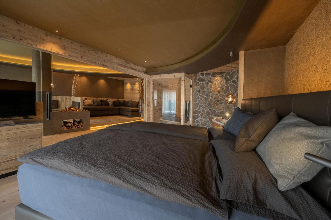 La Roccia Wellness Hotel 卡瓦莱塞 外观 照片